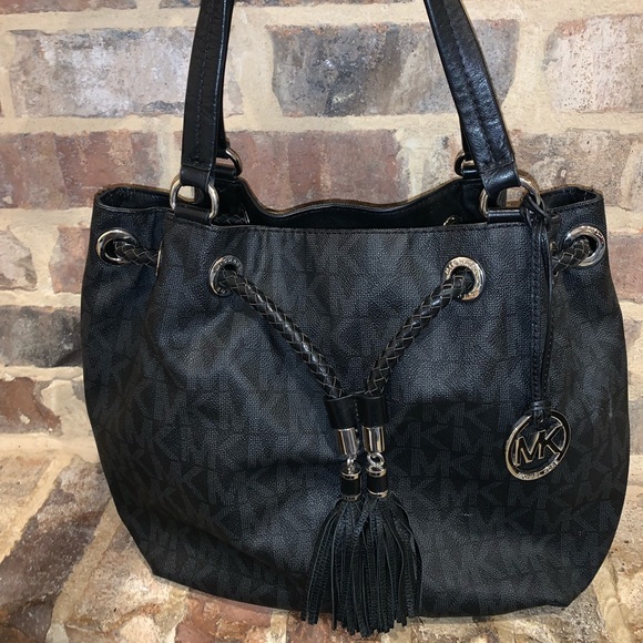 MK Jet Set Large Gathered (Black) - Picture 1 of 1